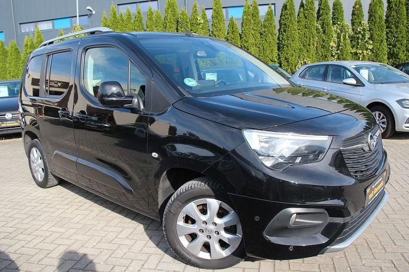 Schwarz Gebraucht 2019 Opel Combo Life Innovation Van / Kleinbus | 16.490 € (Guter Preis) - Bild 1/4