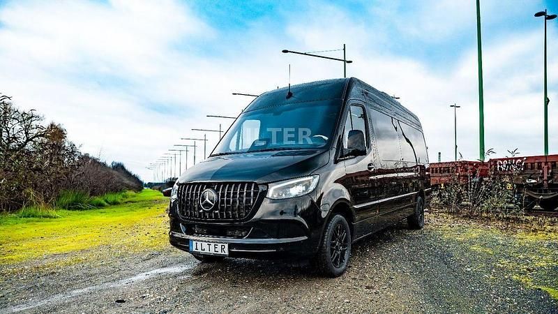 Gebraucht Mercedes Sprinter Business 170 PS (125 kW) 2024 Schwarz Van