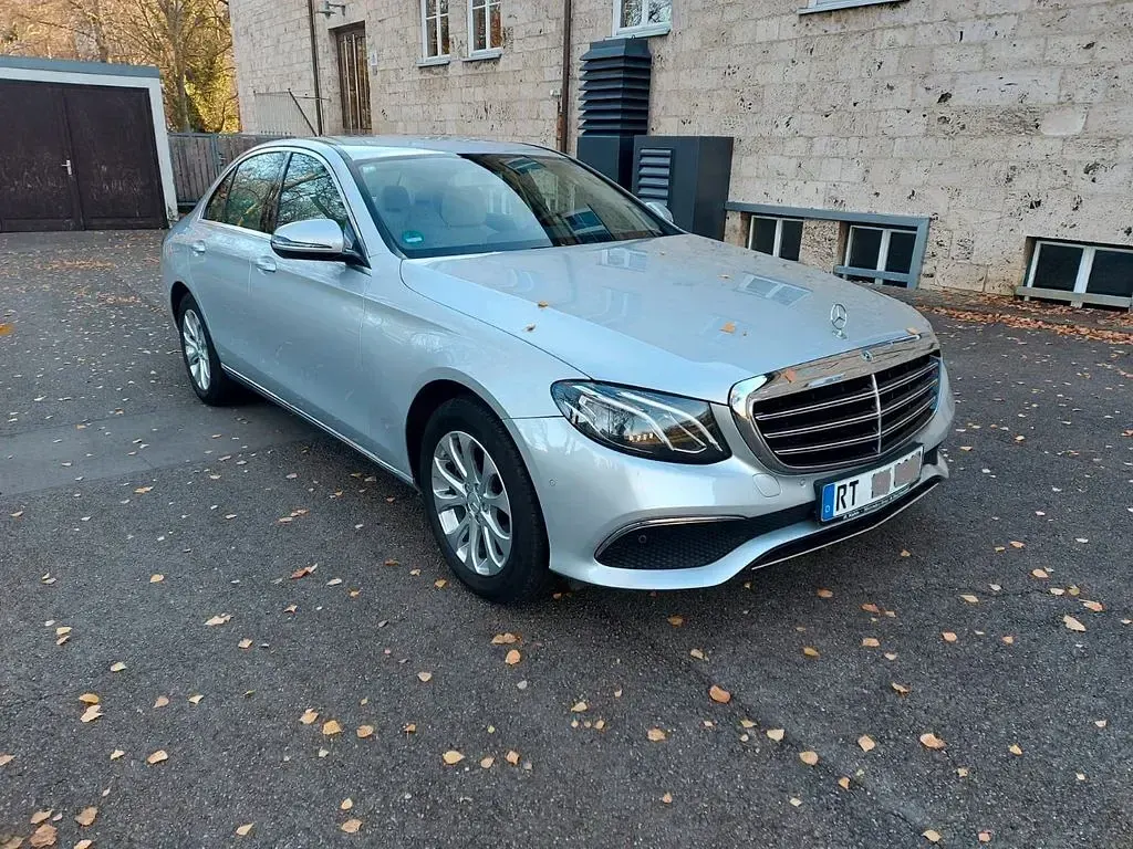 Gebraucht Mercedes E250 Exclusive 211 PS (155 kW) 2018 Grau Limousine