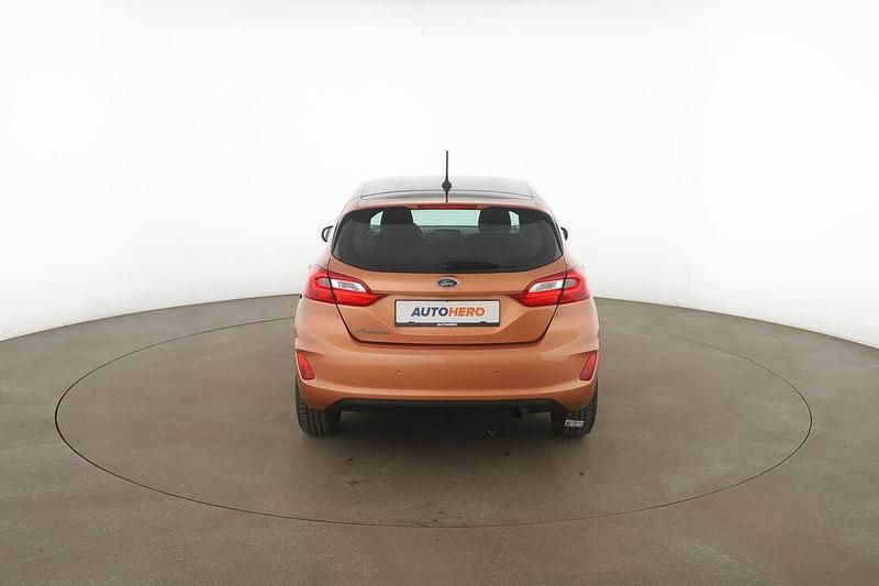 Gebraucht Ford Fiesta Cool & Connect 101 PS (74 kW) 2017 Braun Limousine