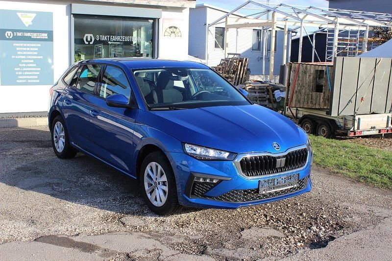 Gebraucht Skoda Scala Selection 116 PS (85 kW) 2025 Blau Kleinwagen