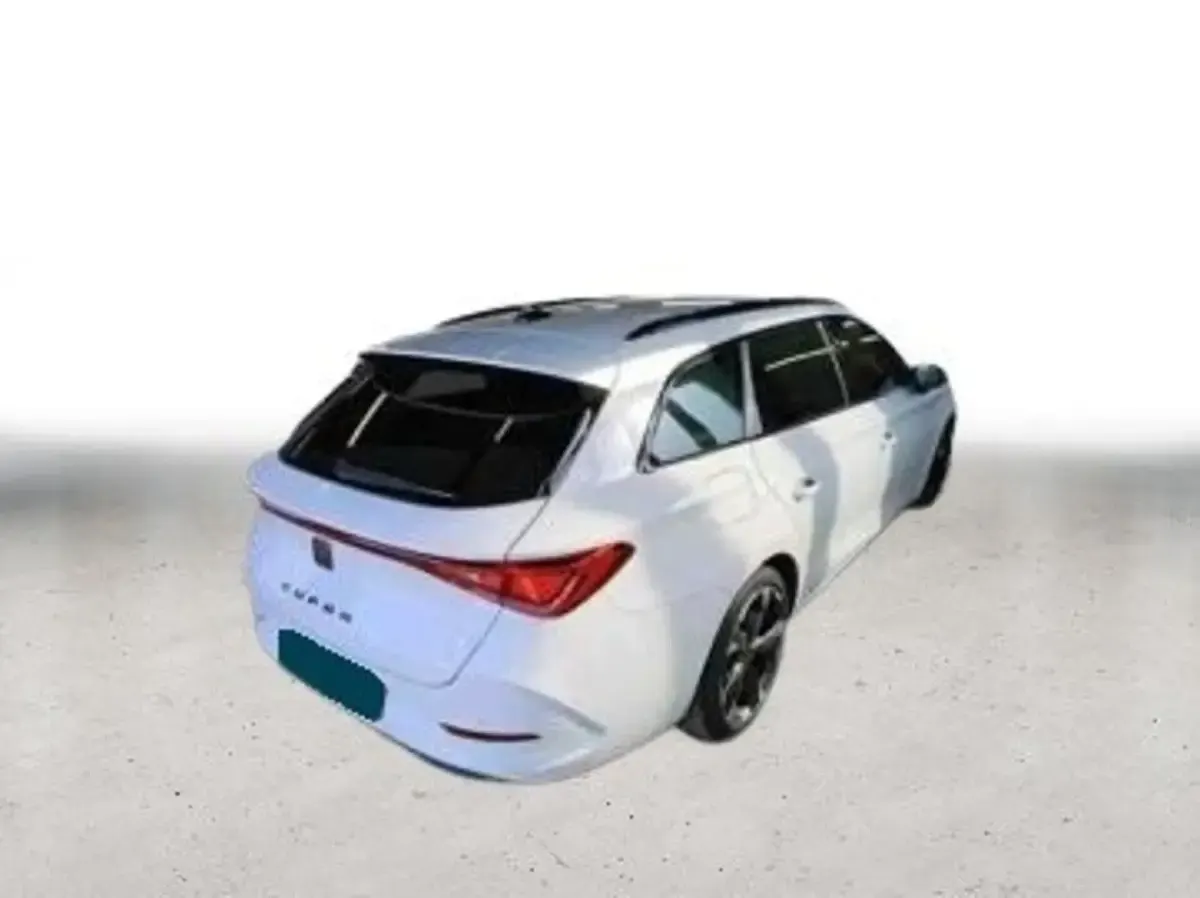 Usado Cupra Leon 150 HP (110 kW) 2024 Branco Carrinha