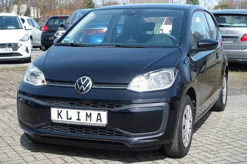 Second-hand VW up! Basis 65 CP (47 kW) 2020 Negru Hatchback