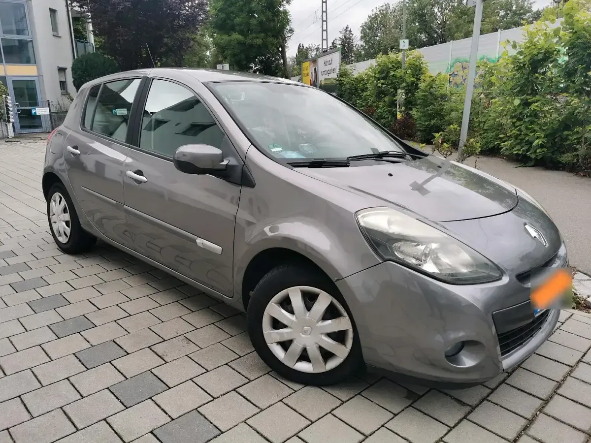 Gebraucht Renault Clio 101 PS (74 kW) 2009 Grau Kleinwagen