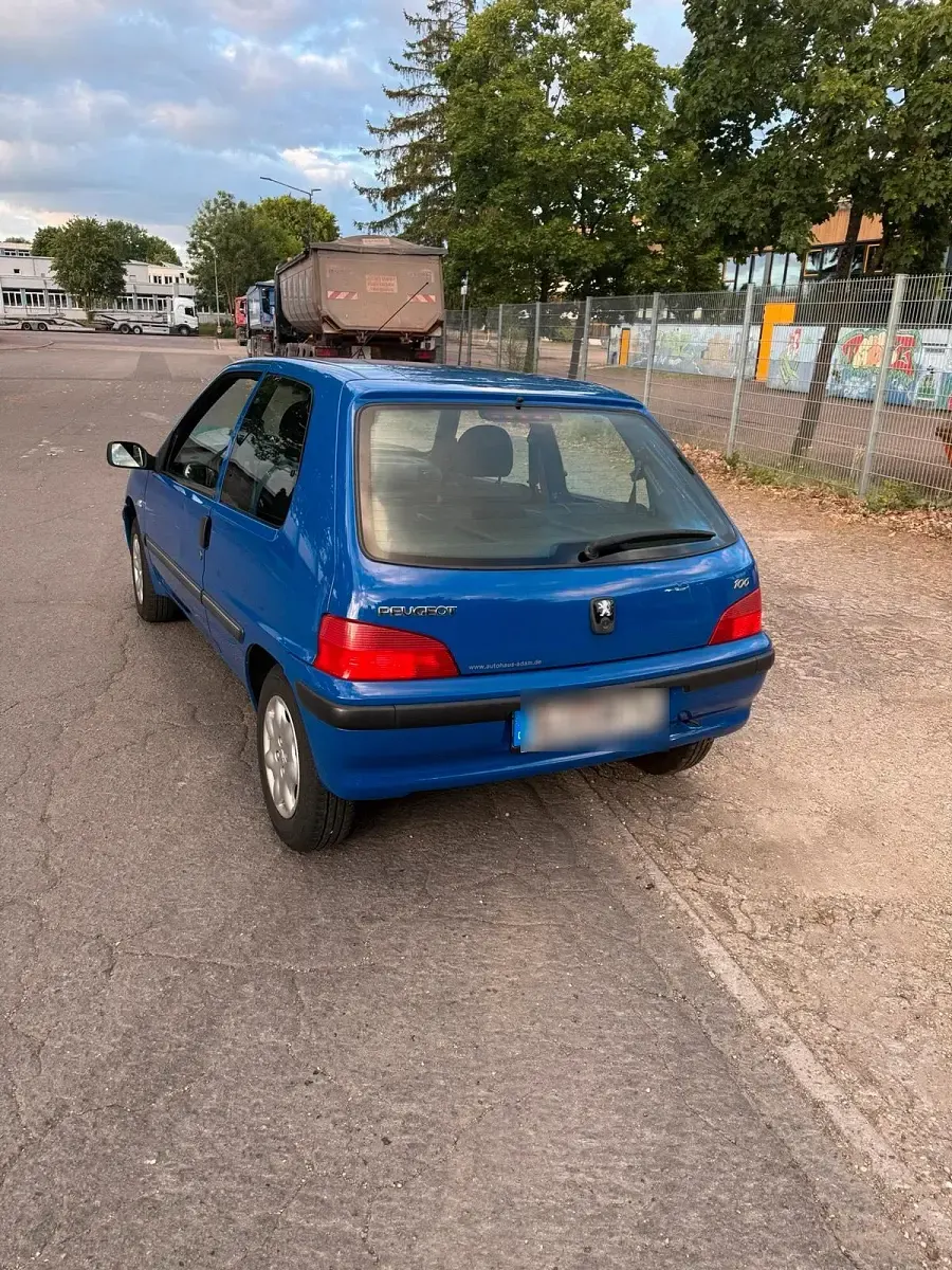 Gebraucht Peugeot 106 60 PS (44 kW) 2001 Blau Kleinwagen