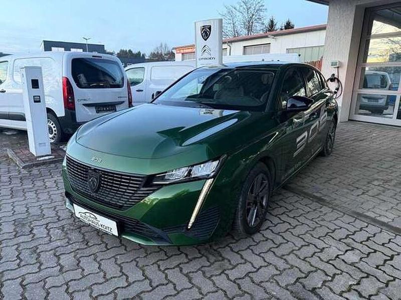 Gebraucht Peugeot 308 Allure 131 PS (96 kW) 2024 Grün Limousine