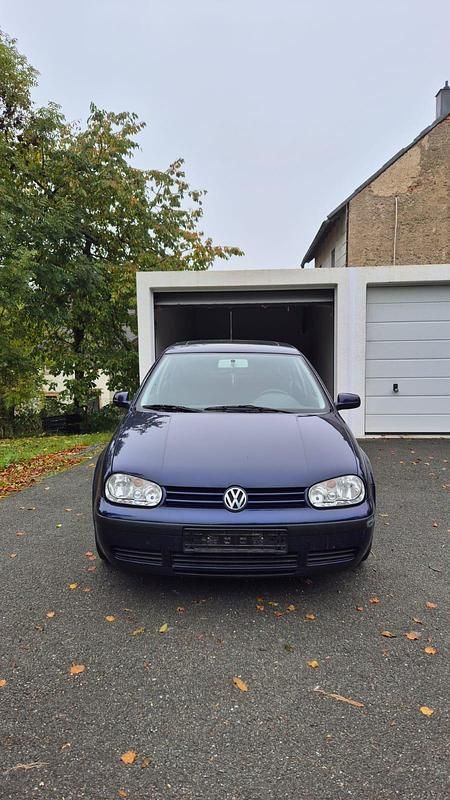 Blau Gebraucht 2001 VW Golf IV Kleinwagen | 599 € (Superpreis) - Bild 1/4