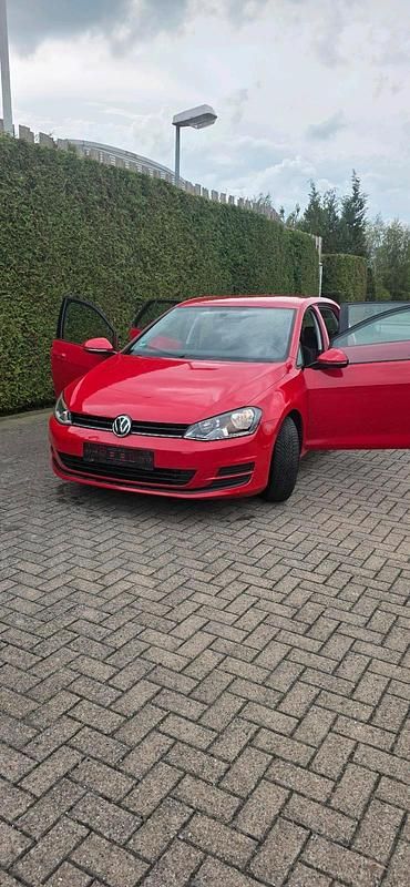Gebraucht VW Golf VII 86 PS (63 kW) 2014 Rot Limousine
