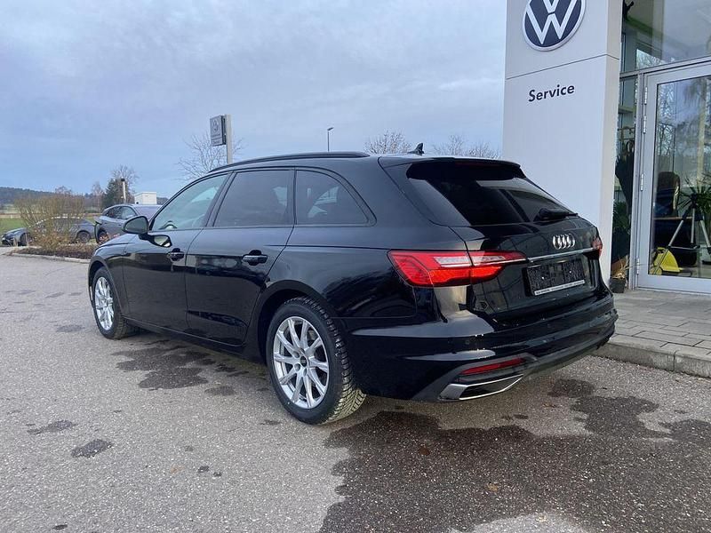 Gebraucht Audi A4 150 PS (110 kW) 2022 Schwarz Kombi