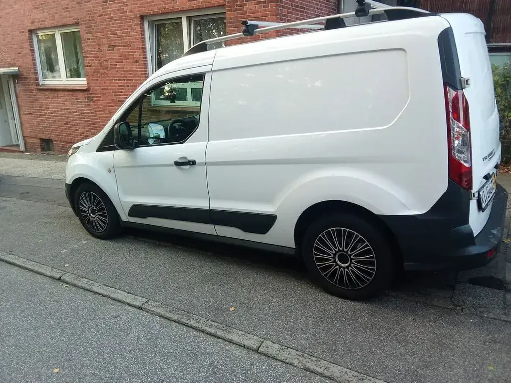 Gebraucht Ford Transit Connect 95 PS (69 kW) 2015 Weiß Van / Kleinbus