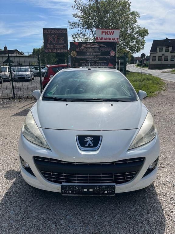 Weiß Gebraucht 2012 Peugeot 207 CC Roland Garros Cabrio | 2.499 € (Superpreis) - Bild 1/4