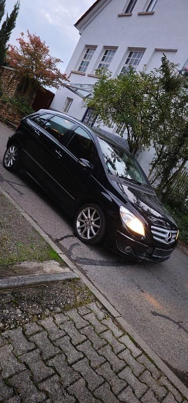Gebraucht Mercedes B200 140 PS (102 kW) 2007 Schwarz Van / Kleinbus