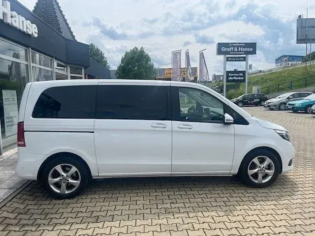 Gebraucht Mercedes V250 Edition 190 PS (139 kW) 2018 Weiß Van / Kleinbus