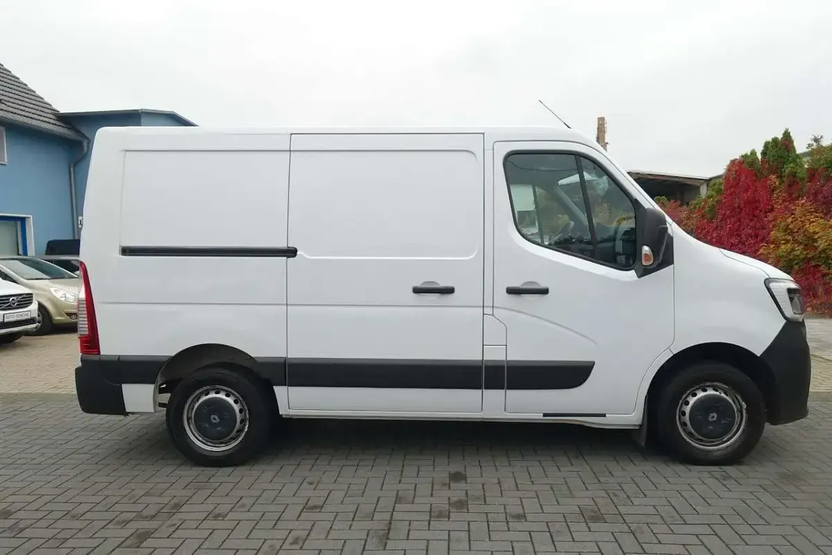 Gebraucht Renault Master 135 PS (99 kW) 2020 Weiß Van / Kleinbus