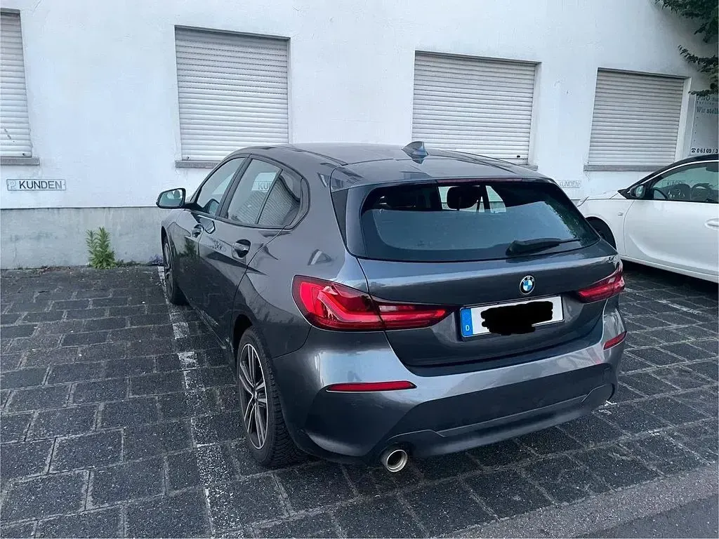 Gebraucht BMW 118 Sport Line 140 PS (102 kW) 2019 Grau Kleinwagen