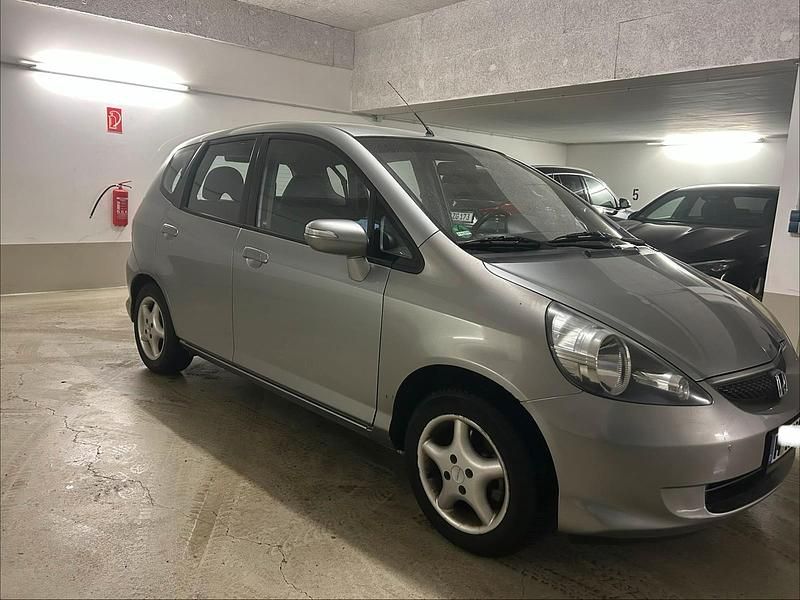 Gebraucht Honda Jazz 83 PS (61 kW) 2006 Grau Kleinwagen