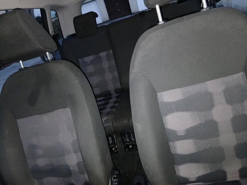 Gebraucht Ford Fusion 80 PS (58 kW) 2011 Silber Kleinwagen