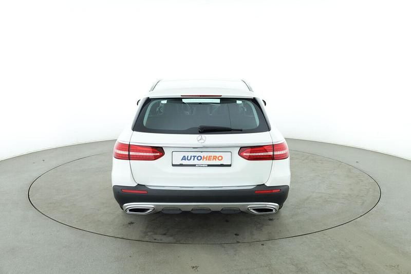 Gebraucht Mercedes E400 330 PS (242 kW) 2021 Weiß Kombi