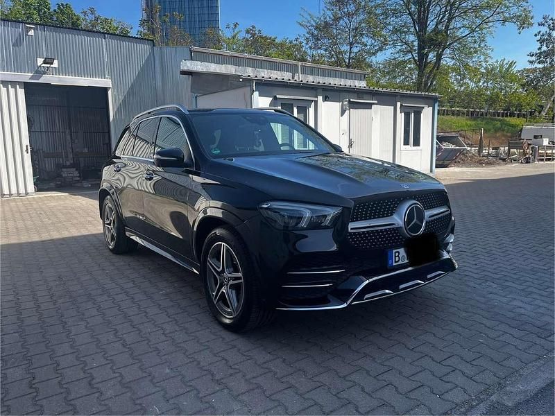 Schwarz Gebraucht 2019 Mercedes GLE300 AMG line SUV | 49.000 € (Superpreis) - Bild 1/4