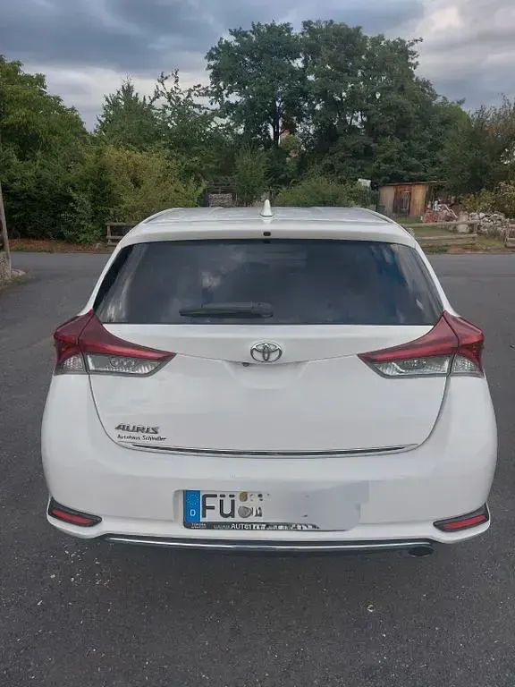 Gebraucht Toyota Auris Edition-S 116 PS (85 kW) 2017 Weiß Limousine