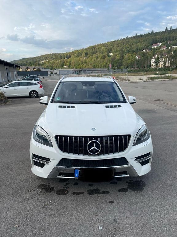 Gebraucht Mercedes ML350 AMG 258 PS (189 kW) 2013 Weiß SUV