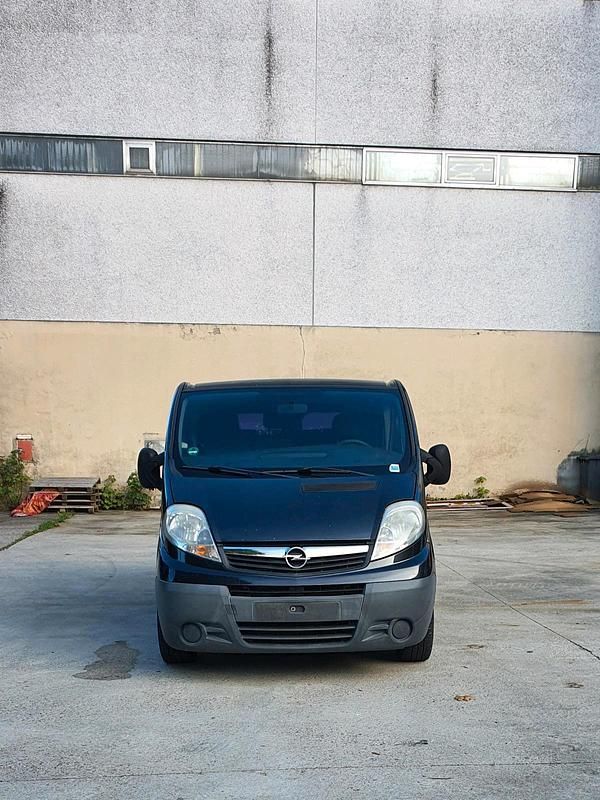 Schwarz Gebraucht 2008 Opel Vivaro Van | 4.500 € (Guter Preis) - Bild 1/4