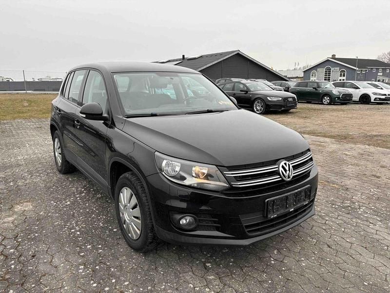 Gebraucht VW Tiguan Trendline 110 PS (80 kW) 2012 Schwarz SUV