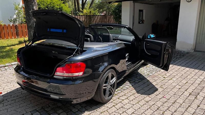 Gebraucht BMW 118 Cabriolet 143 PS (105 kW) 2009 Schwarz Cabrio