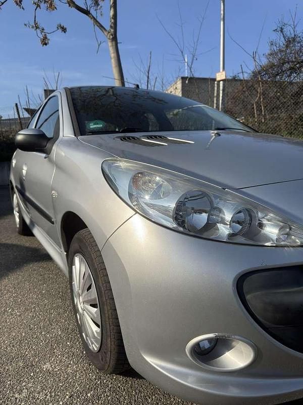 Gebraucht Peugeot 206+ 60 PS (44 kW) 2011 Kleinwagen