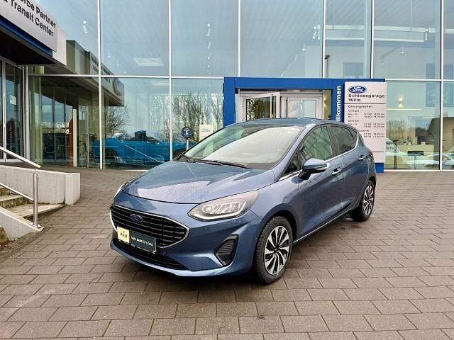 Gebraucht Ford Fiesta Titanium 101 PS (74 kW) 2024 Chromablau metallic Kleinwagen