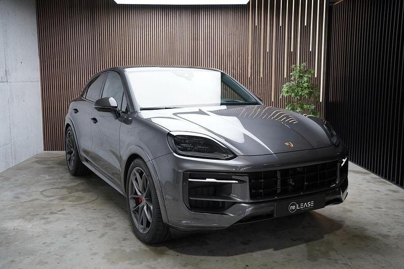 Neu Porsche Cayenne GTS 500 PS (367 kW) 2025 Grau SUV