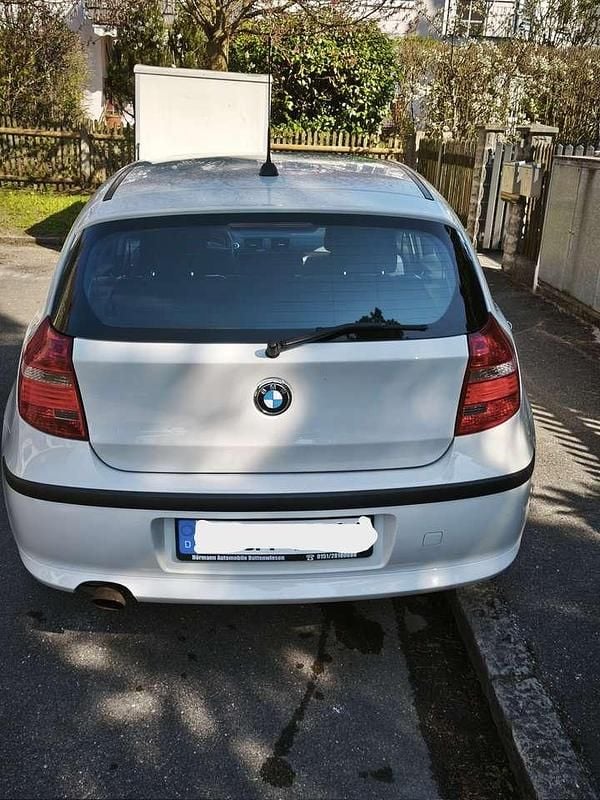 Gebraucht BMW 116 122 PS (89 kW) 2009 Weiß Kleinwagen
