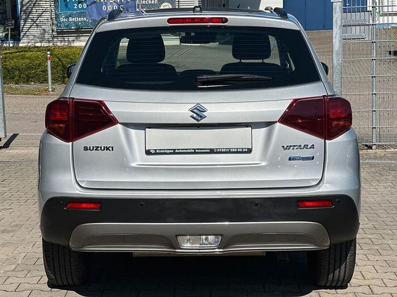Gebraucht Suzuki Vitara 129 PS (94 kW) 2021 Silber SUV