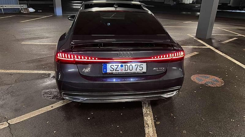 Gebraucht Audi A7 S-Line 245 PS (180 kW) 2021 Blau Limousine
