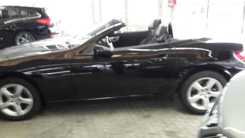 Schwarz Gebraucht 2015 Mercedes SLK200 Cabrio | 23.000 € (Fairer Preis) - Bild 1/3