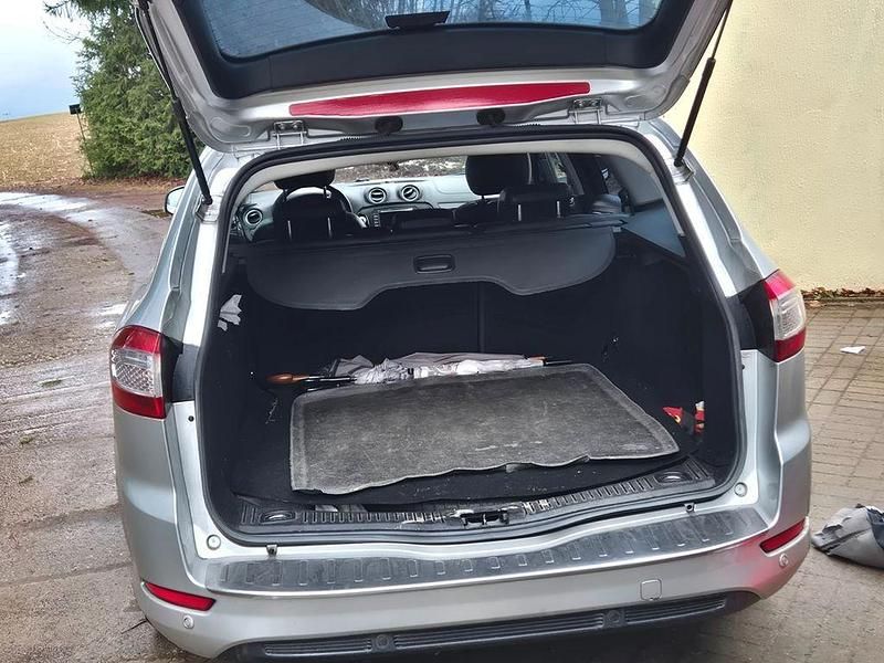 Gebraucht Ford Mondeo Titanium 140 PS (102 kW) 2014 Silber Limousine