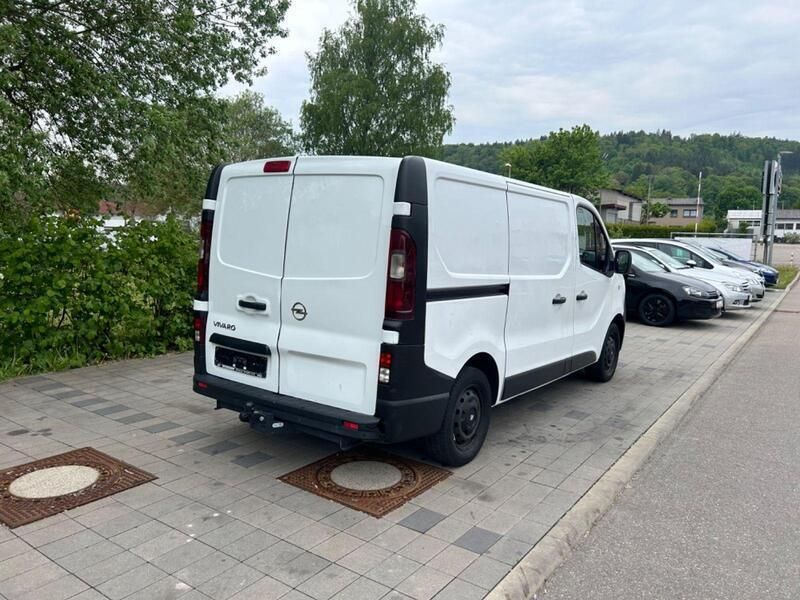 Gebraucht Opel Vivaro 125 PS (91 kW) 2017 Weiß Van / Kleinbus