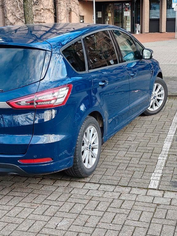 Gebraucht Ford S-MAX Business Edition 150 PS (110 kW) 2016 Blau Van / Kleinbus