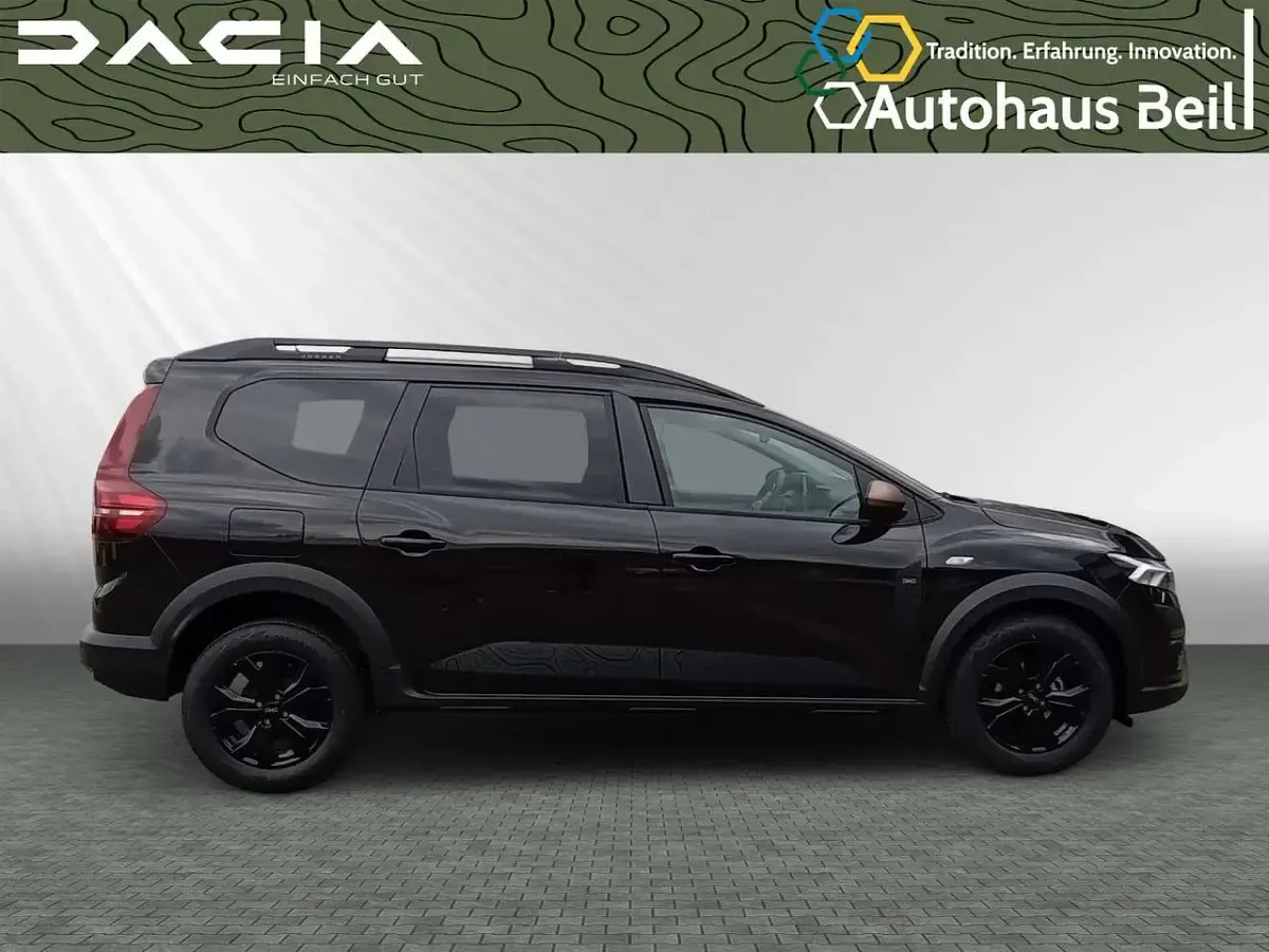 Gebraucht Dacia Jogger Extreme 110 PS (80 kW) 2025 Perlmuttschwarz metallic (sch Van / Kleinbus