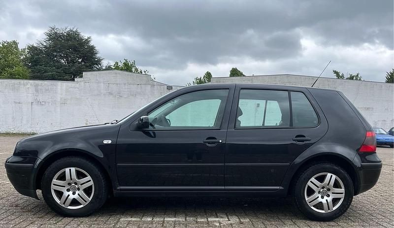 Gebraucht VW Golf IV Edition 75 PS (55 kW) 2002 Schwarz Kleinwagen