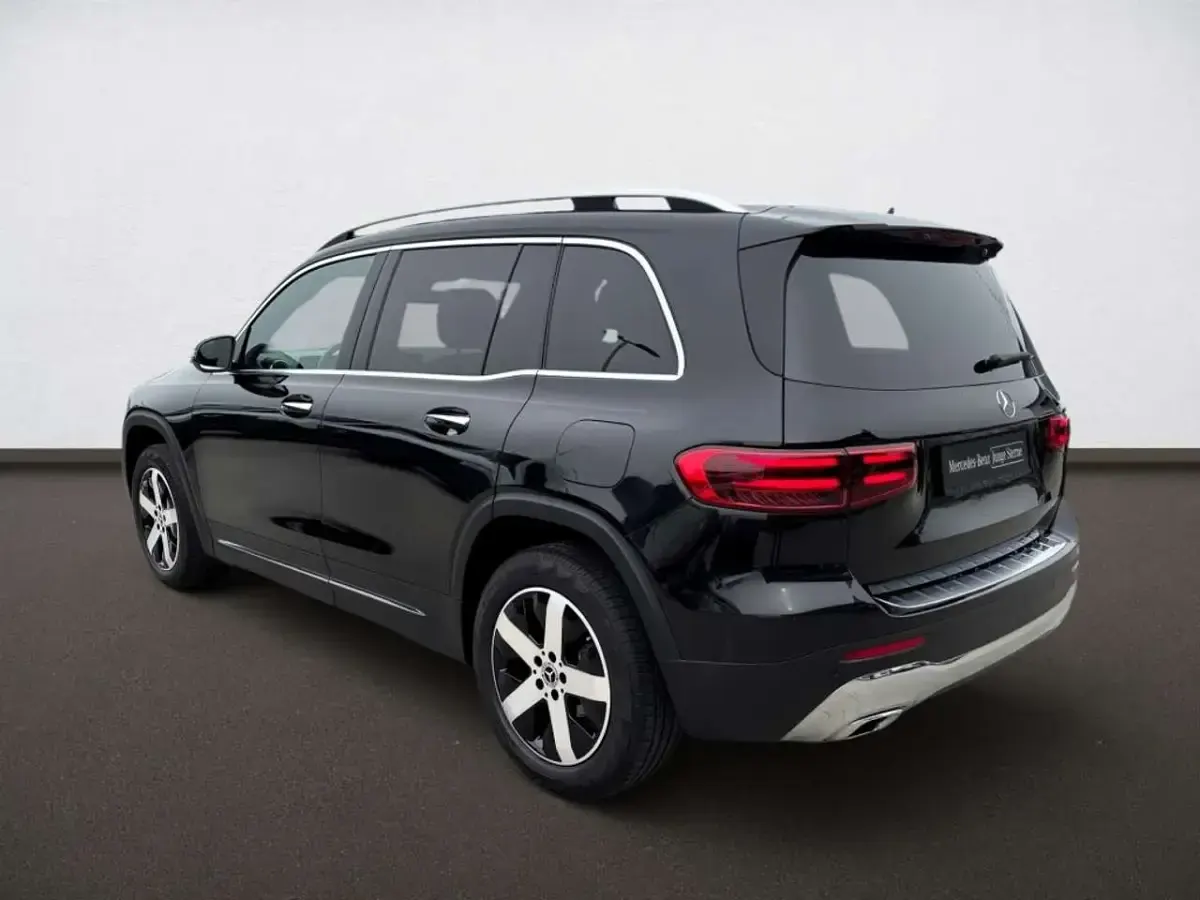 Gebraucht Mercedes GLB200 Progressive 150 PS (110 kW) 2024 Metalliclack kosmosschwarz SUV