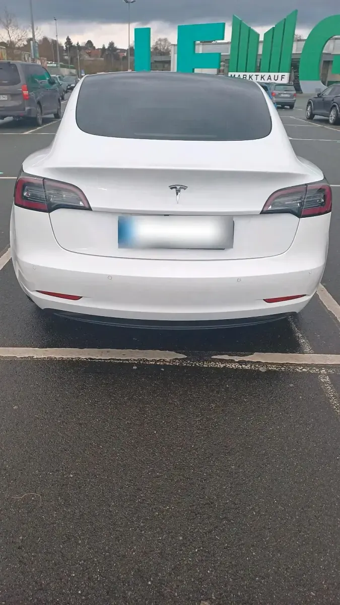 Gebraucht Tesla Model 3 Standard Range Plus 225 kW (306 PS) 2021 Weiß Limousine
