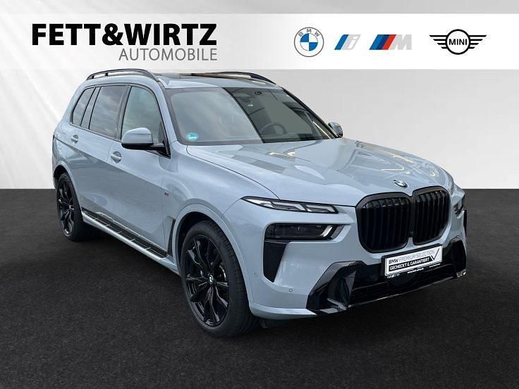 Gebraucht BMW X7 M Sport 352 PS (258 kW) 2025 Brooklyn grau metallic SUV