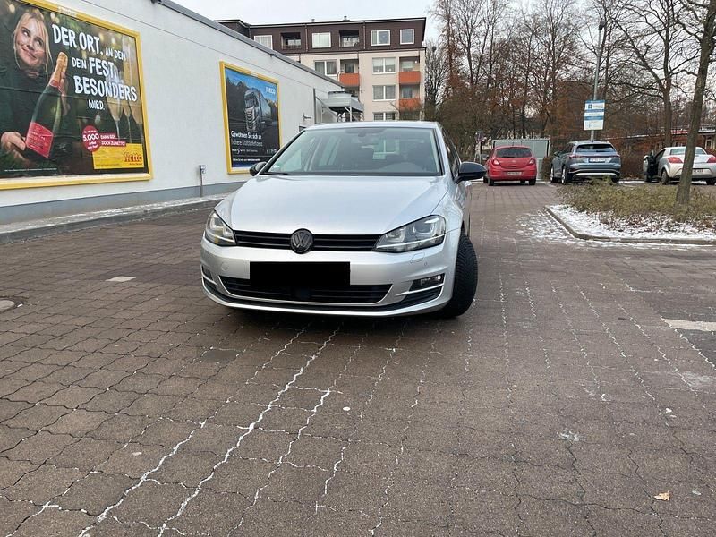 Silber Gebraucht 2015 VW Golf VII GTD Limousine | 12.500 € (Fairer Preis) - Bild 1/4