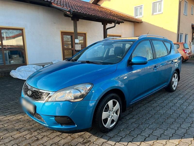 Gebraucht Kia Ceed 104 PS (76 kW) 2012 Blau Kleinwagen