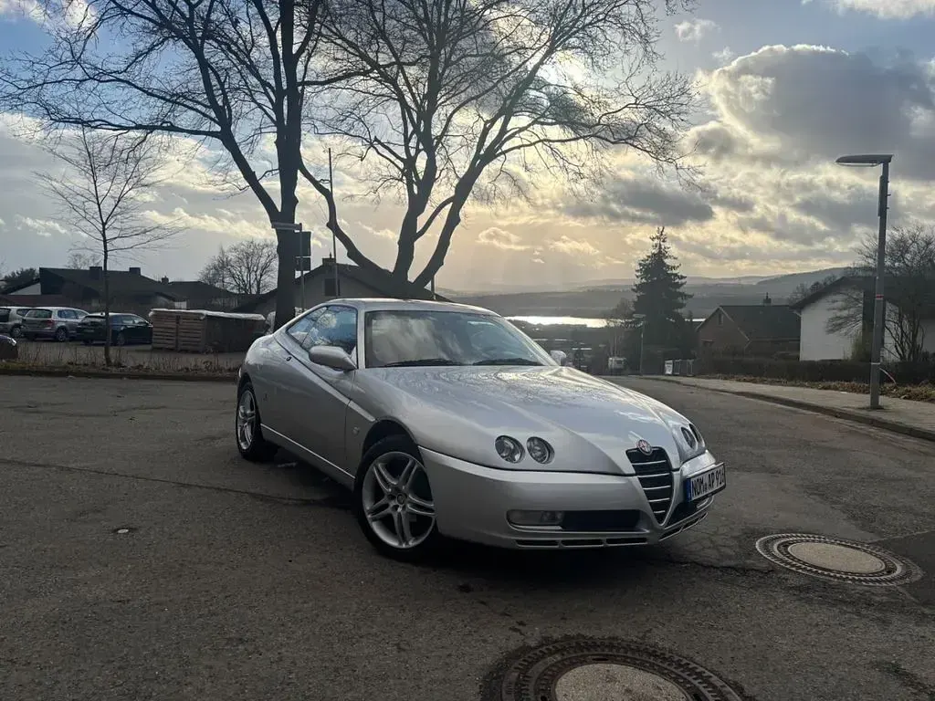 Gebraucht Alfa Romeo GTV 165 PS (121 kW) 2004 Silber Coupé