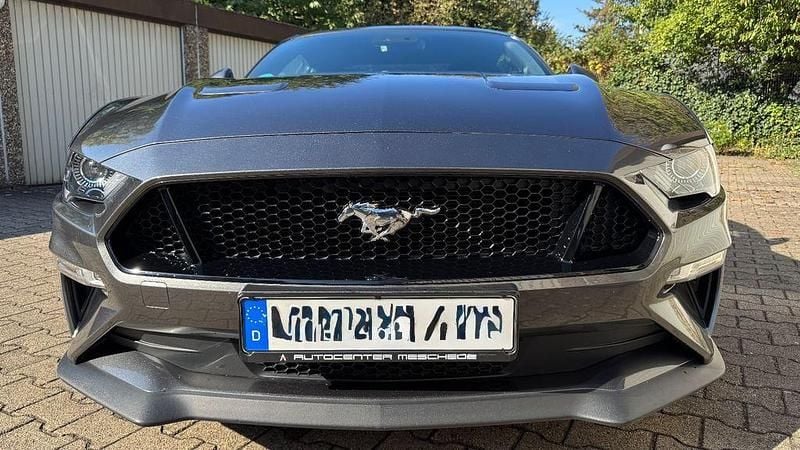 Grau Gebraucht 2019 Ford Mustang GT Coupé | 39.900 € (Fairer Preis) - Bild 1/4
