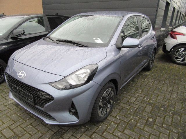 Blau Gebraucht 2024 Hyundai i10 Trend Kleinwagen | 16.990 € (Fairer Preis) - Bild 1/1