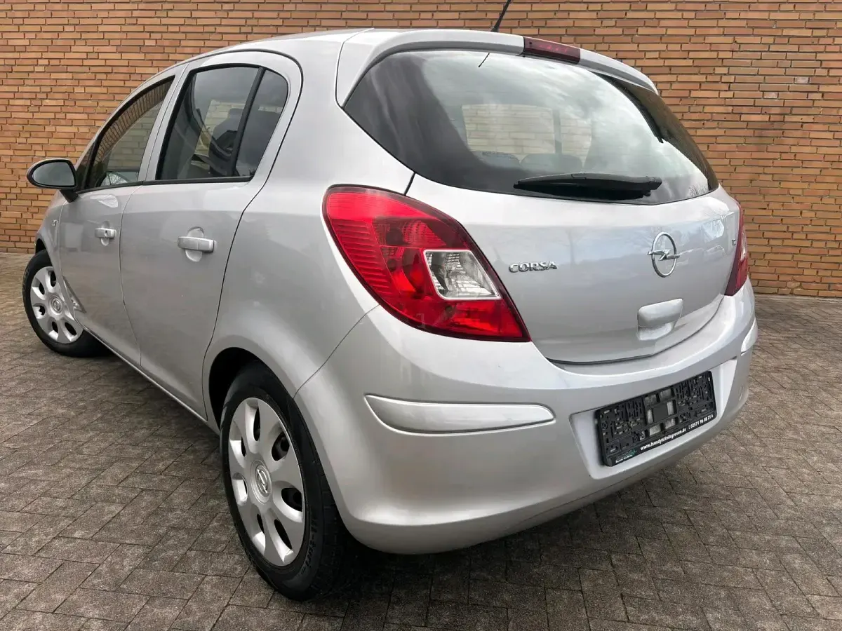 Gebraucht Opel Corsa 80 PS (58 kW) 2008 Grau Kleinwagen
