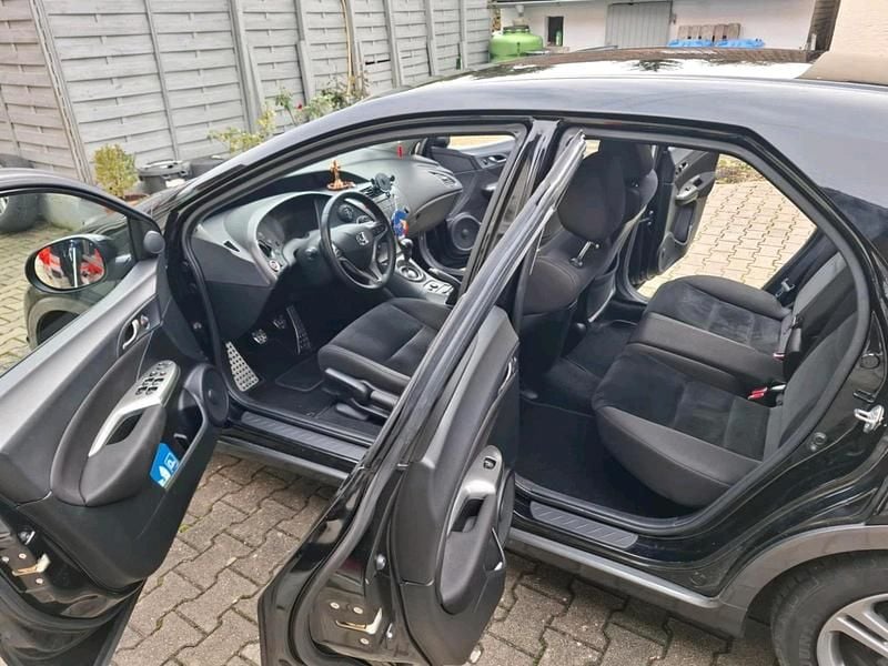 Schwarz Gebraucht 2011 Honda Civic Kleinwagen | 4.100 € (Fairer Preis) - Bild 1/4